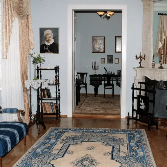 Фотография 3 - Посещение дома-музея Элизы Ожешко. Экскурсия по Гродно. Встреча Нового года